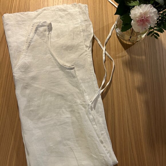 Harly Jae Linen Dress Sample - Picture 3 of 7